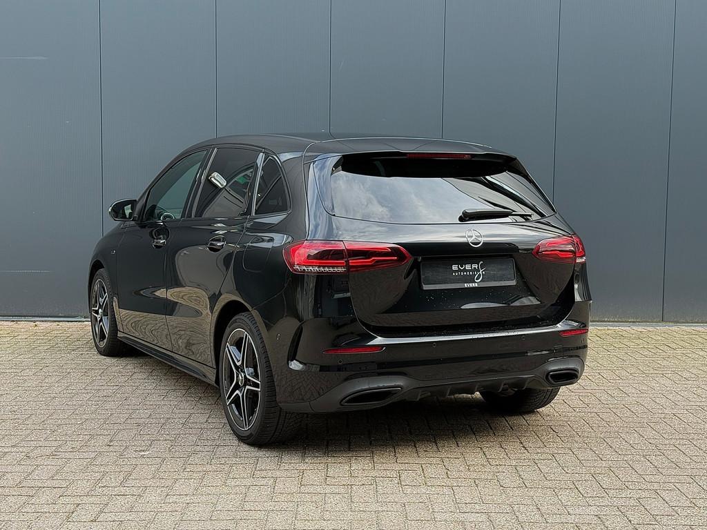 Mercedes-Benz B-klasse 250 e, 218PK, AMG/Pack, Night/Pack, S, Auto's, Mercedes-Benz, Gebruikt, 4 cilinders, 15 kWh, Zwart