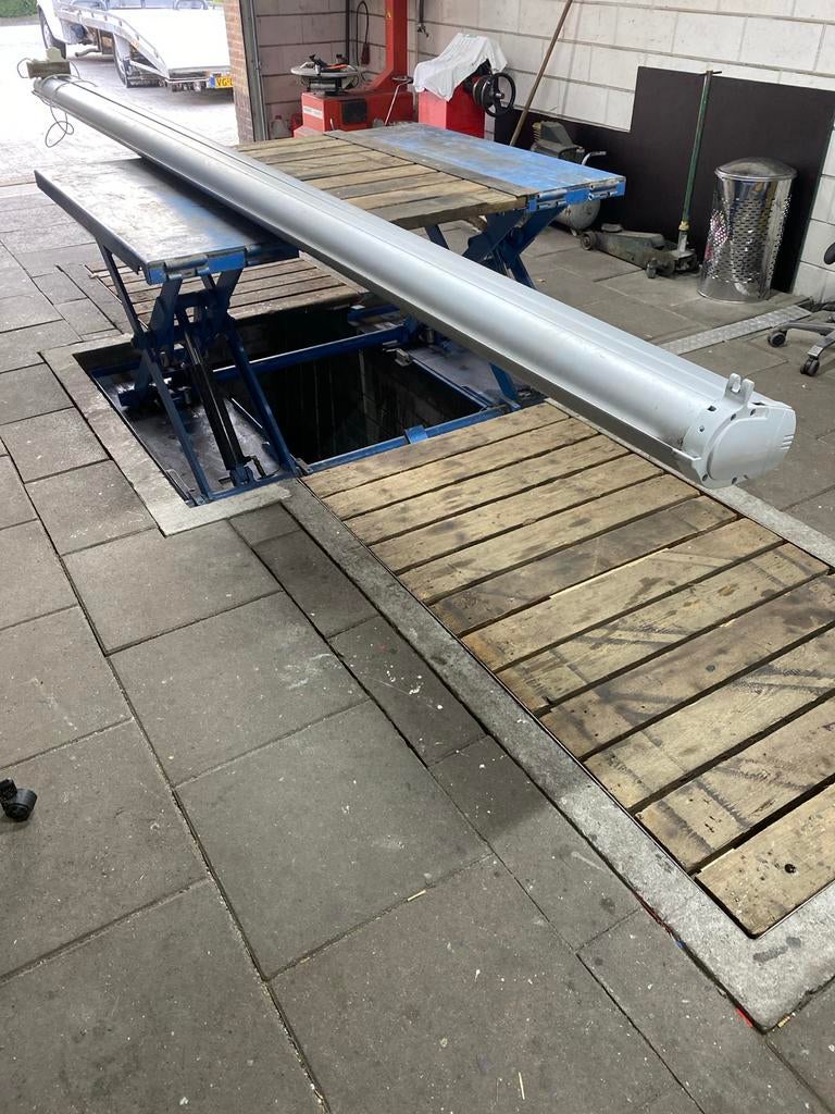 Elektrisch zonnescherm 3m uitval, 4.95m breed, Tuin en Terras, Zonneschermen, Gebruikt, 450 cm of meer, Elektrisch, Ophalen of Verzenden