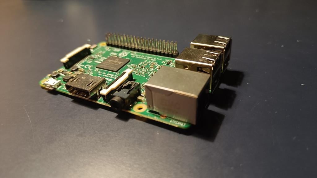 Raspberry pi 3 (1gb), Ophalen of Verzenden, Zo goed als nieuw, Overige typen