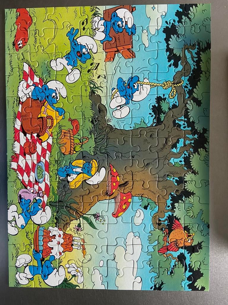 Smurf smurfen puzzel 100 stukjes compleet, Ophalen of Verzenden, Zo goed als nieuw, Verschillende Smurfen