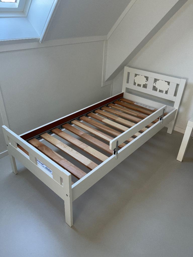 Kinderbedje junior z.g.a.n, 70 tot 85 cm, 140 tot 160 cm, Zo goed als nieuw, Ophalen