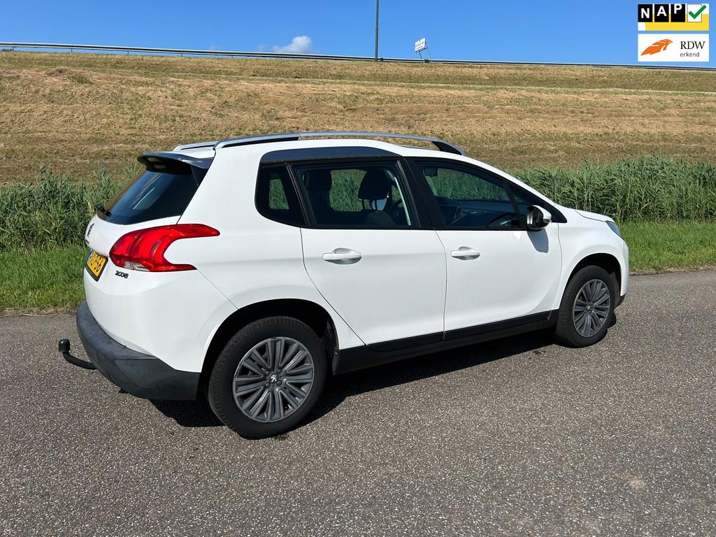Peugeot 2008 1.2 VTi Active, Voorwielaandrijving, Euro 5, 1199 cc, 82 pk