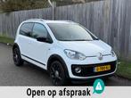 Volkswagen Up! 1.0 cross up! Automaat Bluetooth Boekjes APK!, Auto's, Volkswagen, Stof, Gebruikt, 4 stoelen, Wit
