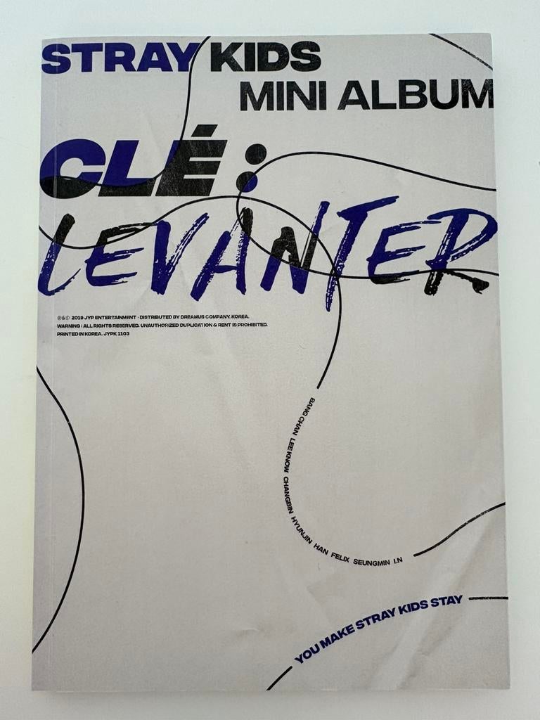 Stray Kids Cle: Levanter Albums **Licht beschadigd, Ophalen, Gebruikt