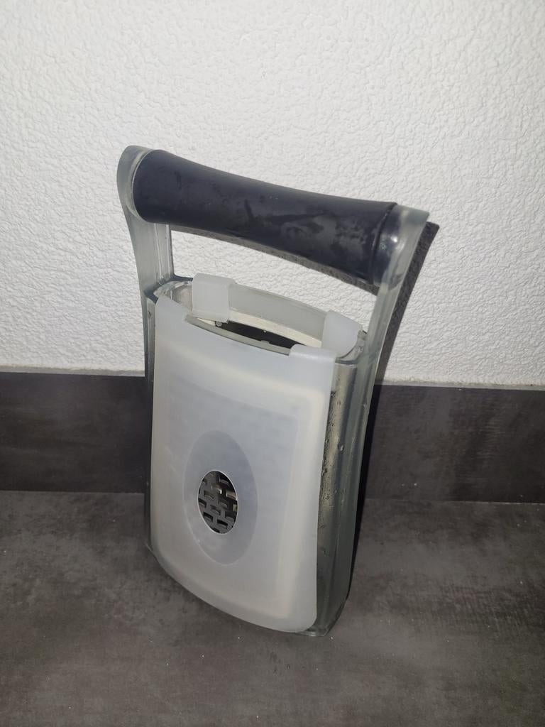 Handige groentesnijder met verwisselbare raspen kaasrasp, Kunststof, Ophalen of Verzenden, Zwart, Overige merken