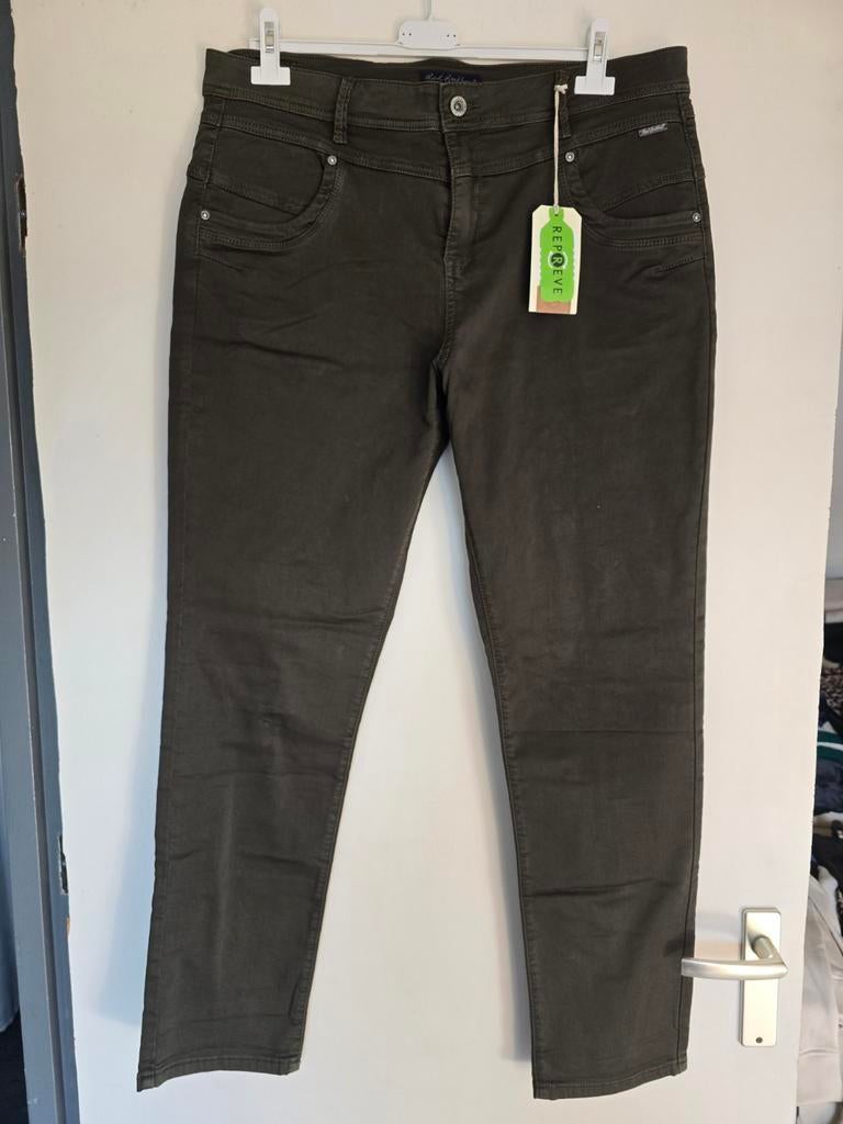 Nieuw red button relax jeans groen 44, Kleding | Dames, Ophalen of Verzenden, Nieuw, Overige kleuren, W33 - W36 (confectie 42/44)