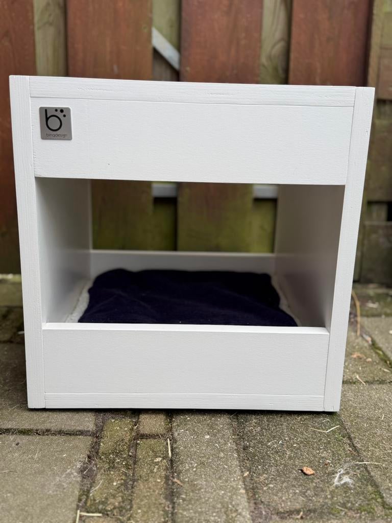 Stevig kattenhuisje, Dieren en Toebehoren, Ophalen, Zo goed als nieuw