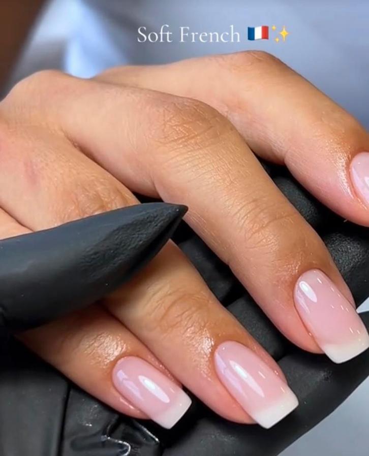 GEZOCHT: 3 MODELLEN VOOR SOFT / KLASSIEKE FRENCH NAGELS, Vacatures, Vacatures | Modellen, Overige niveaus, Starter, Overige vormen