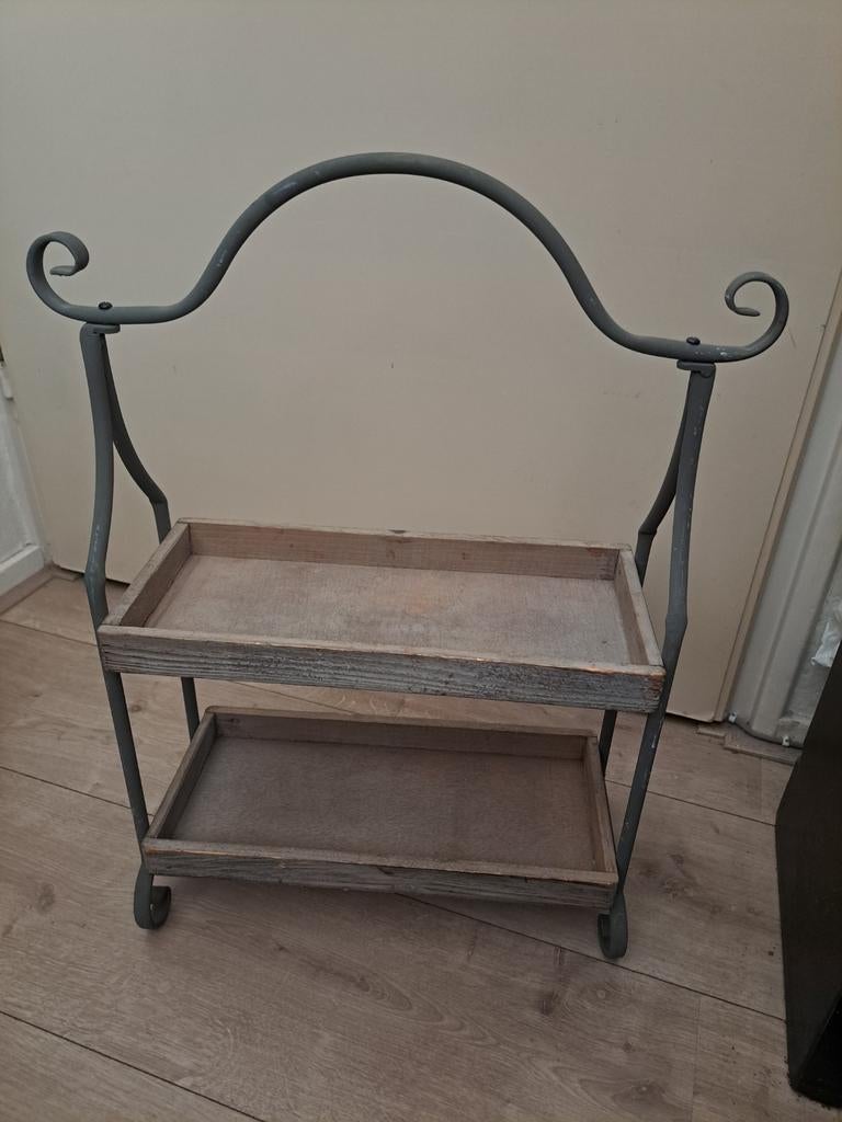 Hele mooie etagere zgan, Ophalen, Zo goed als nieuw