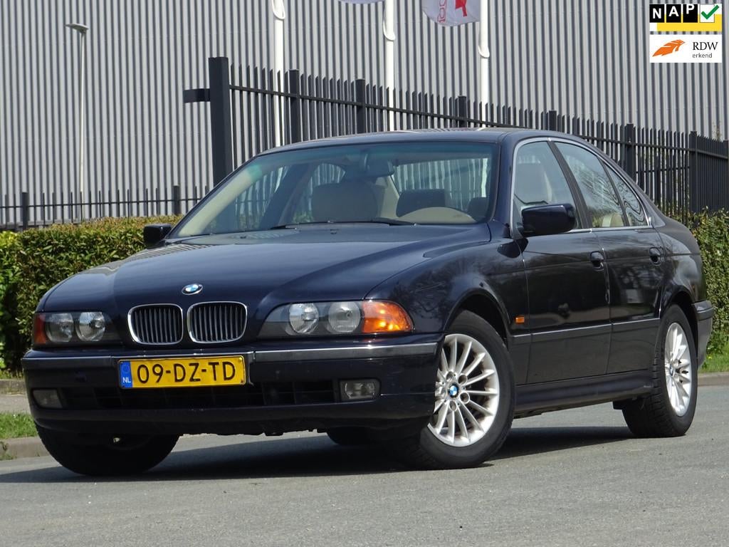 BMW 5-serie 523i Executive AUT NAP/LEER/CLIMA/CRUISE/PDC/APK, Automaat, Achterwielaandrijving, Gebruikt, Beige