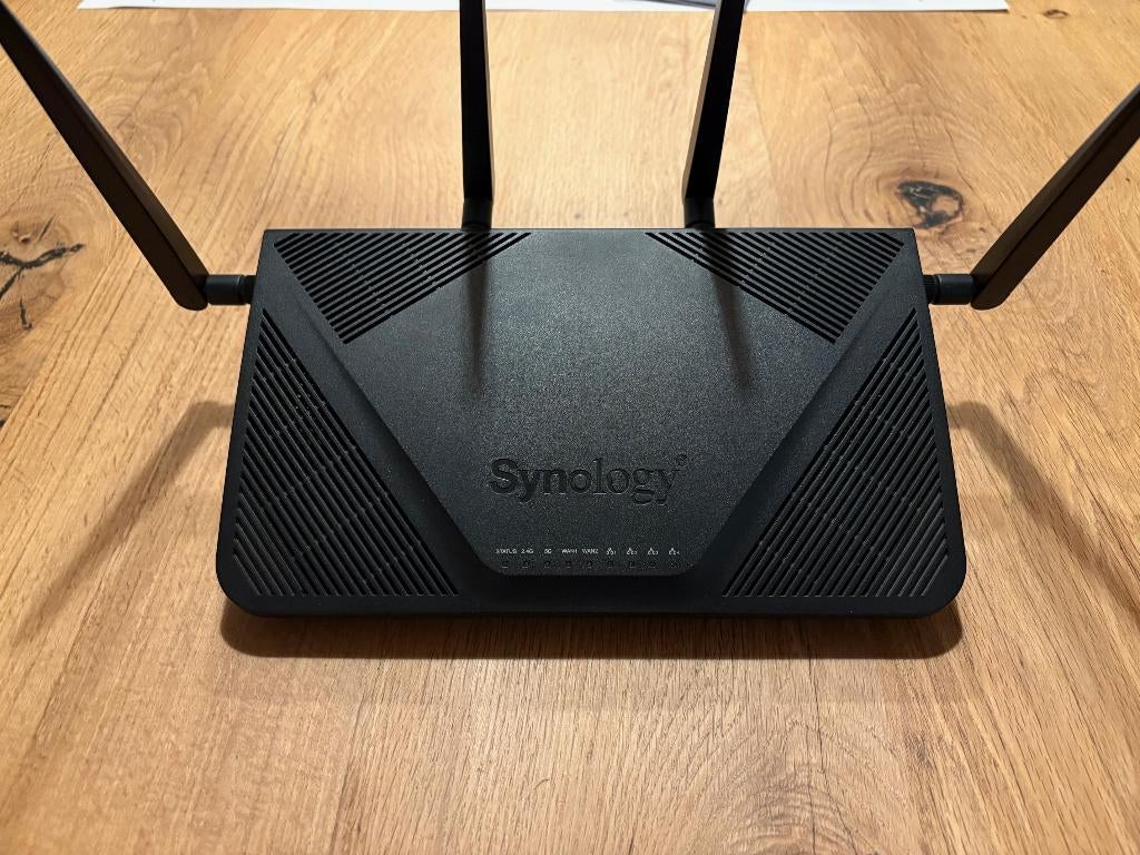 Synology router RT2600AC, Ophalen of Verzenden, Zo goed als nieuw, Router, Synology