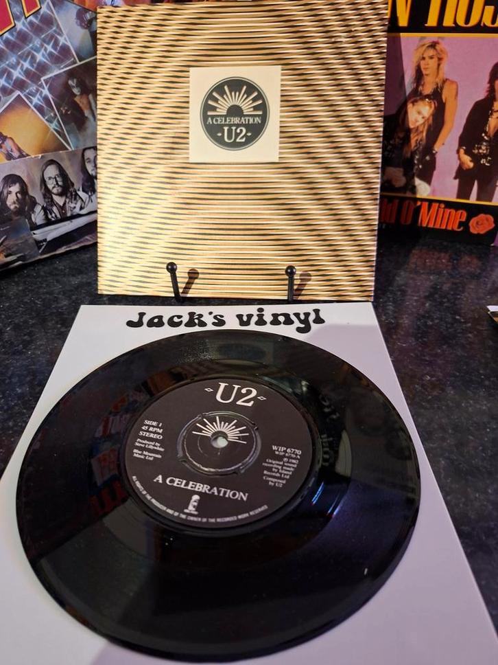 U2 - A Celebration 7 inch single (1982), Cd's en Dvd's, Vinyl | Rock, Zo goed als nieuw, Poprock, Overige formaten, Ophalen of Verzenden
