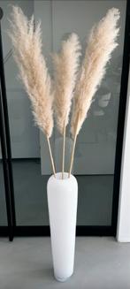 Grote witte vaas met pampas pluimen, Wit, Ophalen of Verzenden, 75 cm of meer, Glas