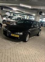 Alfa Romeo 147 1.6 T.spark 16V 77KW 3DR 2005 Zwart, Auto's, Voorwielaandrijving, Zwart, 4 cilinders, 1165 kg