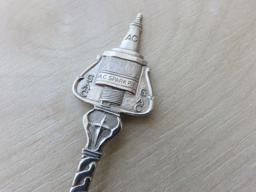 AC. Spark .PLU . G.A.C. lepeltje. Bougie, Verzenden