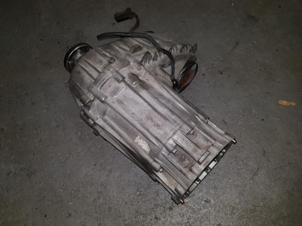 Tussenbak Mercedes-Benz W163 ML270 CDI 2002, Ophalen of Verzenden