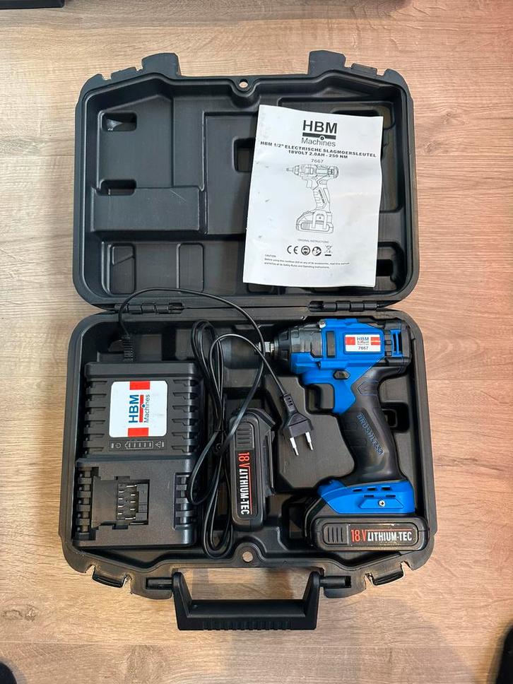 (Defect) HBM 1/2 slagmoersleutel + 2 accus en lader, Auto diversen, Autogereedschap, Gebruikt, Ophalen of Verzenden