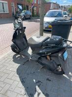 Kymco Agility 50 blauw kenteken LOOP OF SLOOP., Fietsen en Brommers, Ophalen, Zo goed als nieuw, Benzine, Kymco