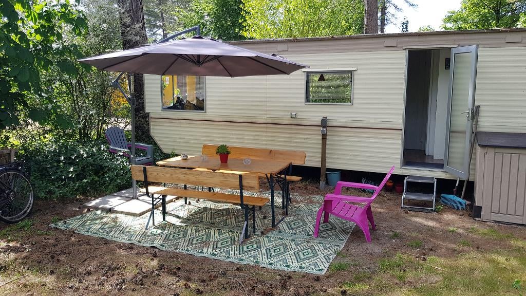 Te huur: mijn caravan op Bakkum,  EUR 650 per week!
