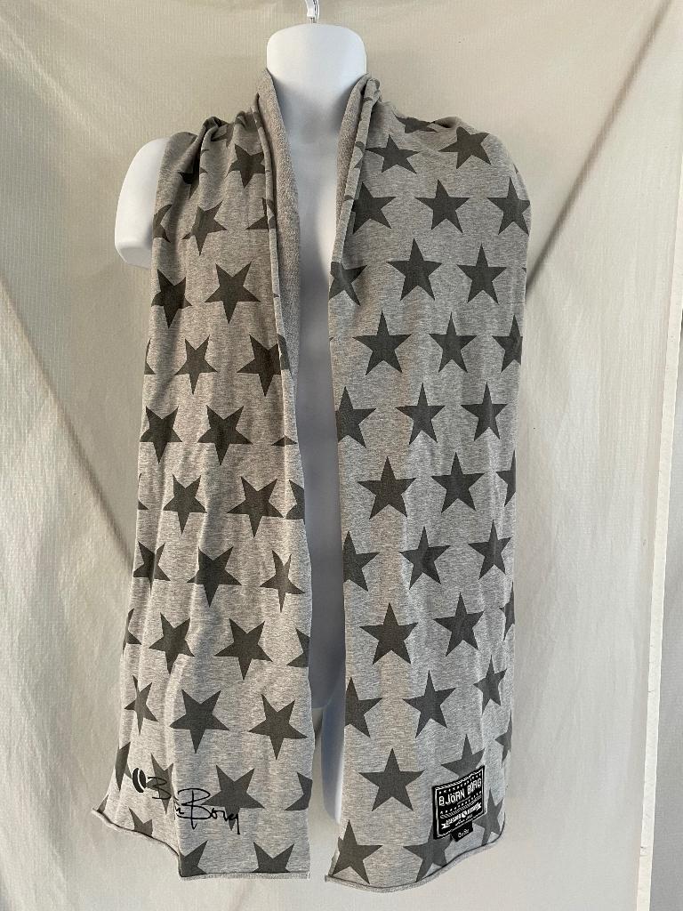 Björn Borg sjaal Sports Couture 2 meter, grijs met sterren, Kleding | Heren, Overige maten, Ophalen of Verzenden, Sjaal, Björn Borg