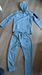 Nike Tech maar XL valt als L, Ophalen of Verzenden, Maat 46/48 (XL) of groter, Zwart