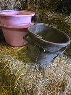 5x Voerbak, Voeremmer, Ophanghaken, Ophalen of Verzenden, Gebruikt