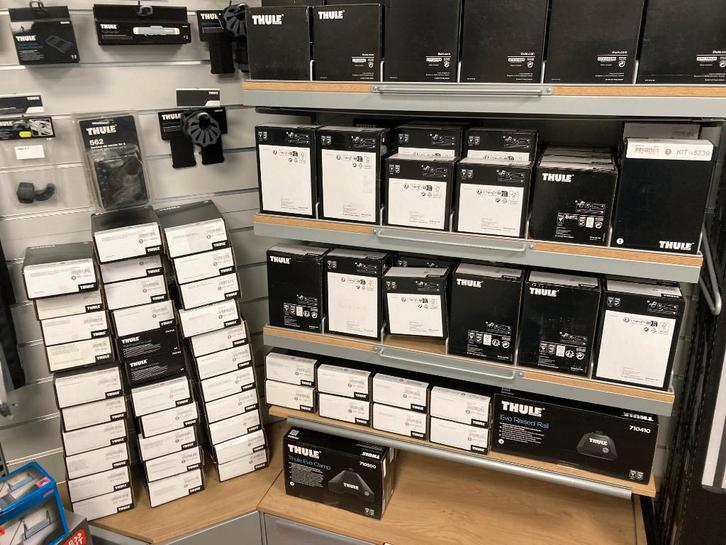 OPRUIMING: groot assorti Thule kitsets voor actieprijs, Auto diversen, Dakdragers, Nieuw, Ophalen of Verzenden