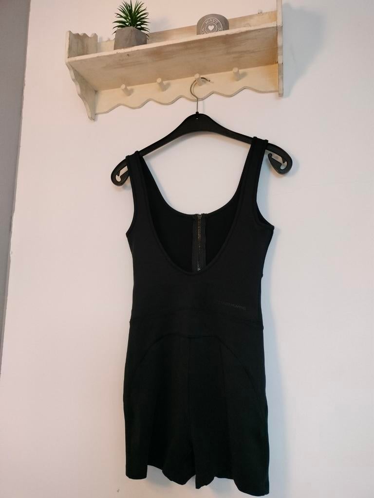 Bershka korte jumpsuit maat S 36, Kleding | Dames, Jumpsuits, Zwart, Zo goed als nieuw, Maat 36 (S), Bershka