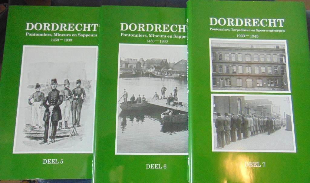 boeken geschiedenis van Dordrecht, Ophalen of Verzenden, Zo goed als nieuw