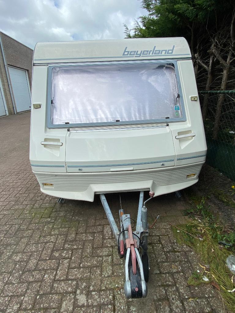 Caravan Beyerland, Particulier, 4 tot 5 meter, Tot en met 4, Koelkast