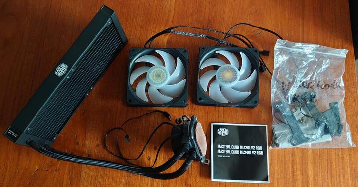 Cooler Master Masterliquid ML240L V2 RGB AIO, CPU cooler., Computers en Software, Computerkoelers, Gebruikt, Waterkoeling, Ophalen of Verzenden