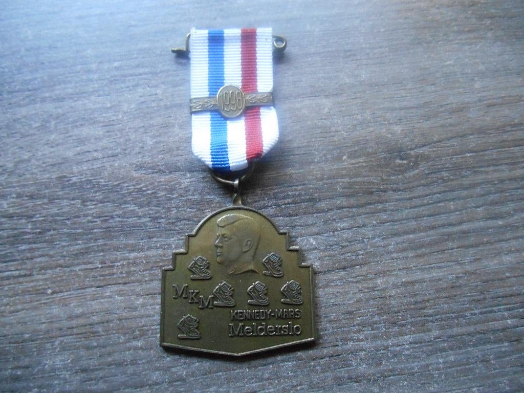 Medaille Kennedy mars Melderslo 1998, Postzegels en Munten, Penningen en Medailles, Ophalen of Verzenden, Overige materialen, Nederland