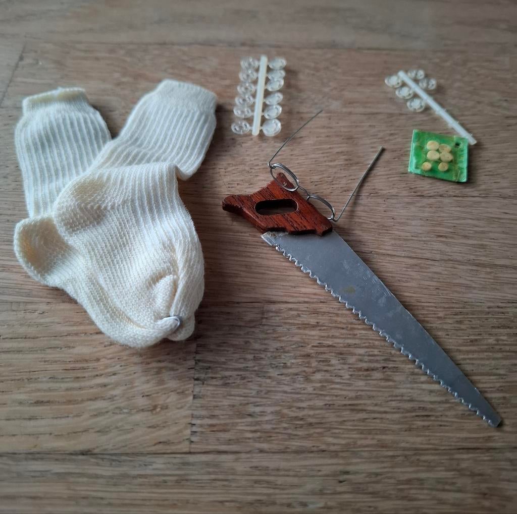 Poppenattributen, Ophalen, Nieuw