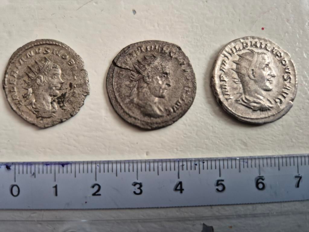 3 romeinse denarussen bodemvondst brons, Ophalen of Verzenden, Zilver