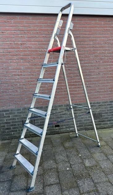 Altrex huishoudtrap Double Decker 8-treeds, Doe-het-zelf en Verbouw, Ladders en Trappen, Ophalen, Gebruikt, Trap, 2 tot 4 meter