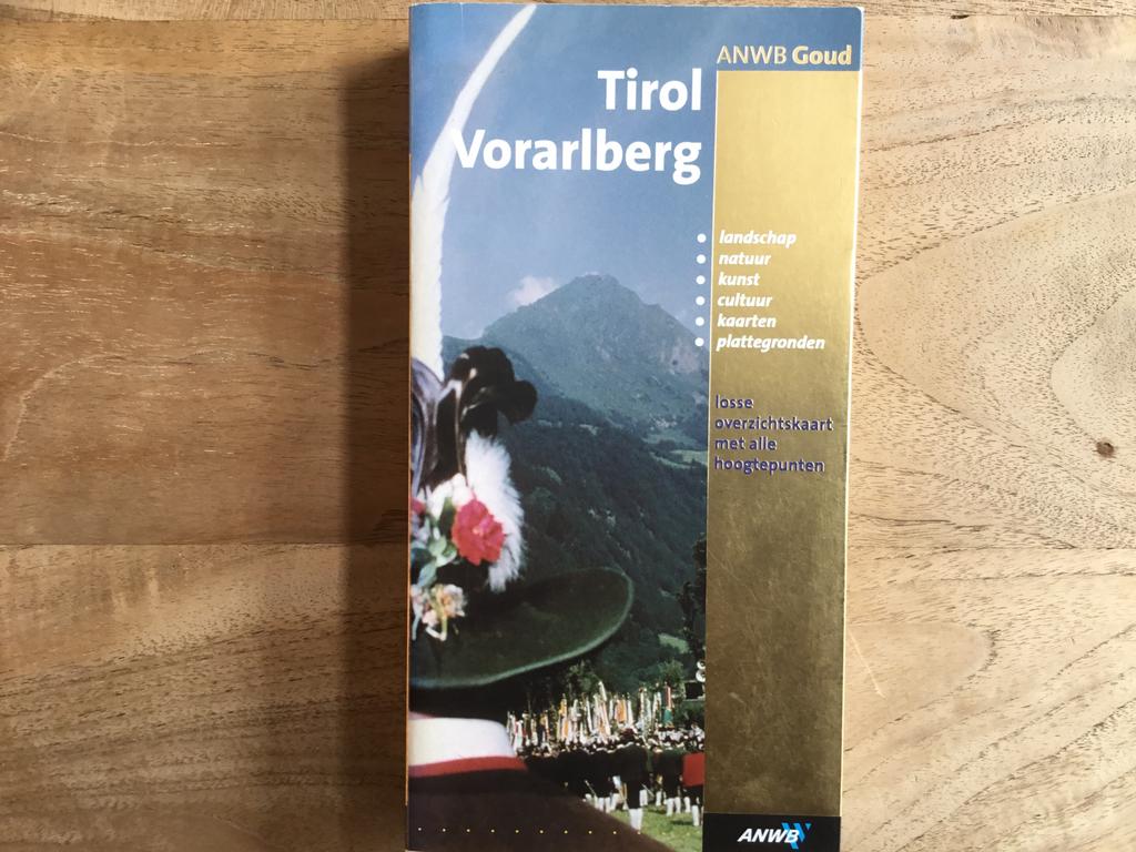 ANWB  Goud - Tirol, Vorarlberg + grote kaart., J. Eimers; Maarten Mandos; Roswitha van Maarle, Europa, Ophalen of Verzenden, Zo goed als nieuw