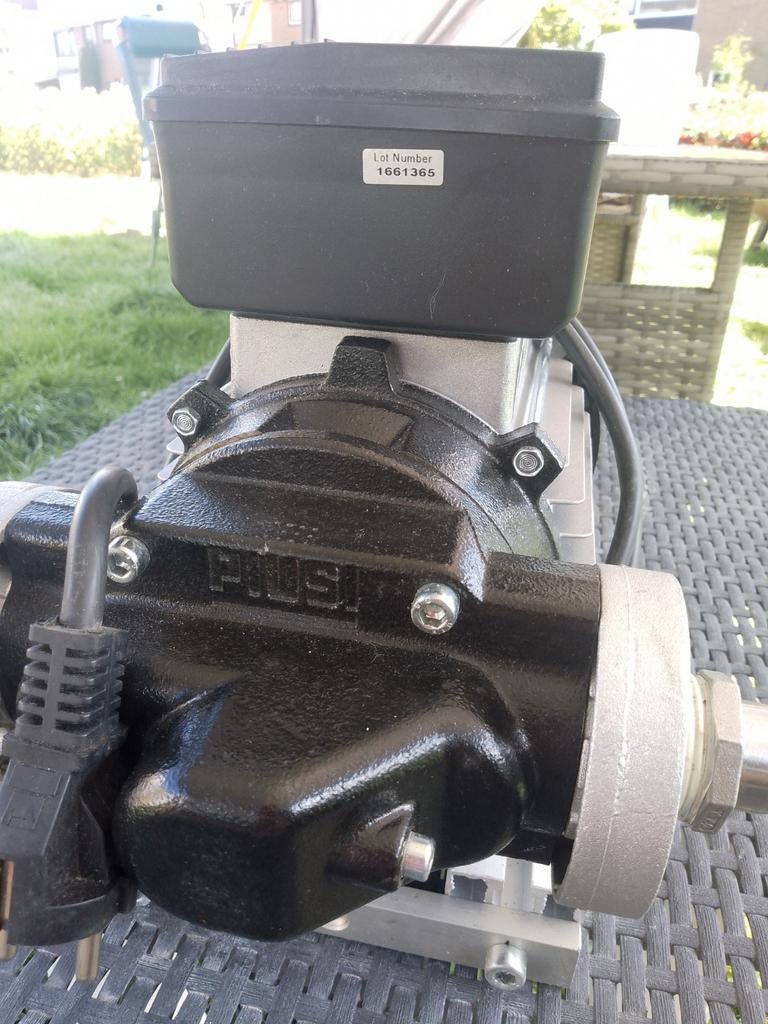Piusi E120 electrische dieselpomp met vulpistool, Auto-onderdelen, Brandstofsystemen, Ophalen of Verzenden, Gebruikt, Universele onderdelen