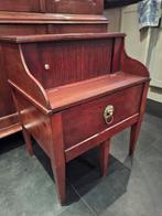 Mahonie 19e eeuws nachtkastje, Ophalen