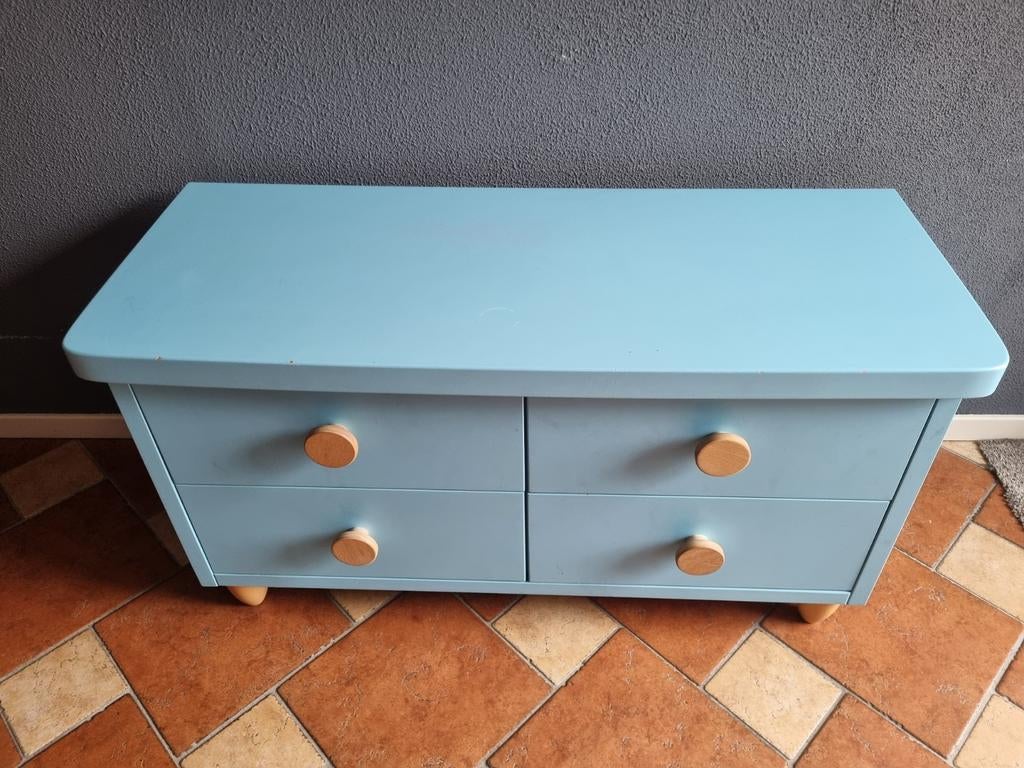 Gratis leuke kleurrijke kast # ikea # degelijk, Huis en Inrichting, Kasten | Ladekasten, Ophalen, Gebruikt, 100 tot 150 cm, 3 of 4 laden