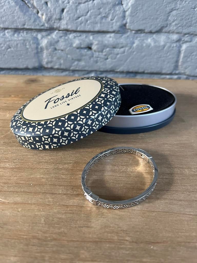 Fossil zilveren bangle armband, Sieraden, Tassen en Uiterlijk, Armbanden, Ophalen of Verzenden, Zo goed als nieuw, Zilver, Staal