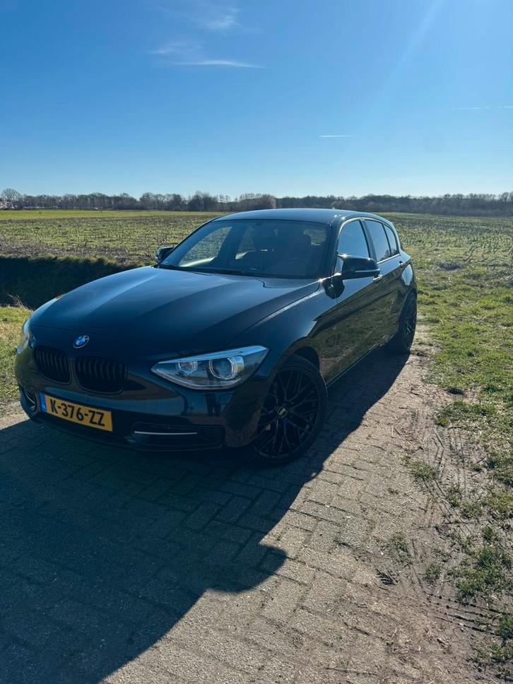 BMW 1-Serie 116I sport stage 1 tune, Auto's, BMW, Particulier, 1-Serie, Benzine, B, Hatchback, Handgeschakeld, Geïmporteerd, Zwart