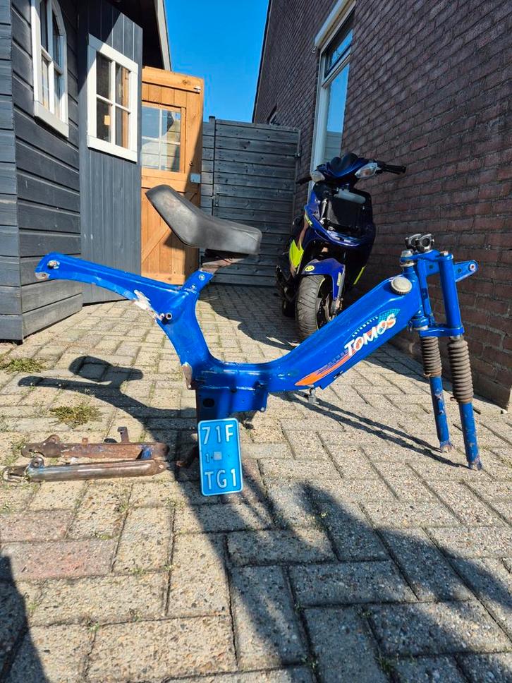 Tomos A35 frame met blauw Kenteken, Fietsen en Brommers, Brommers | Tomos, Gebruikt, Standard, Ophalen