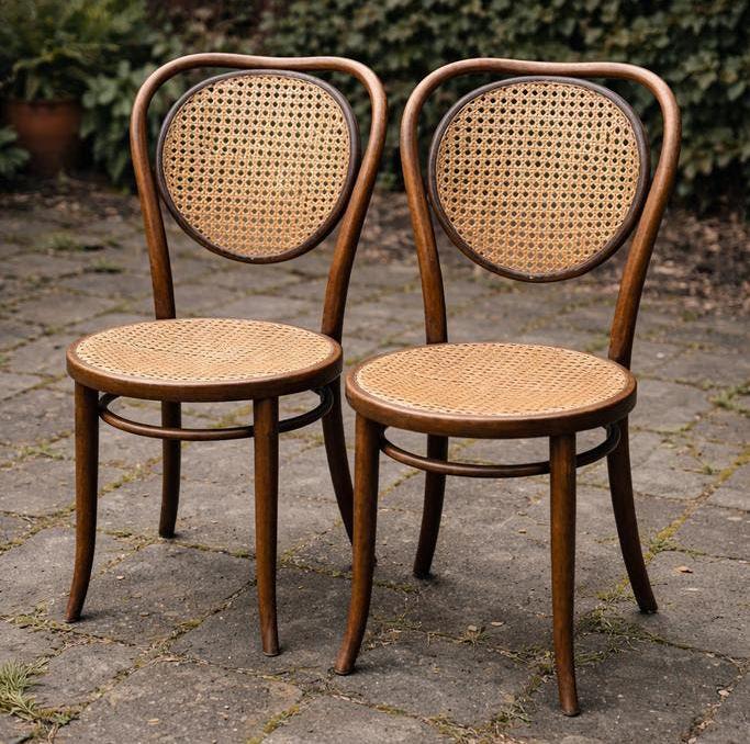 4 vintage Thonet stijl stoelen met webbing – Radomsko, Antiek en Kunst, Antiek | Meubels | Stoelen en Banken, Ophalen
