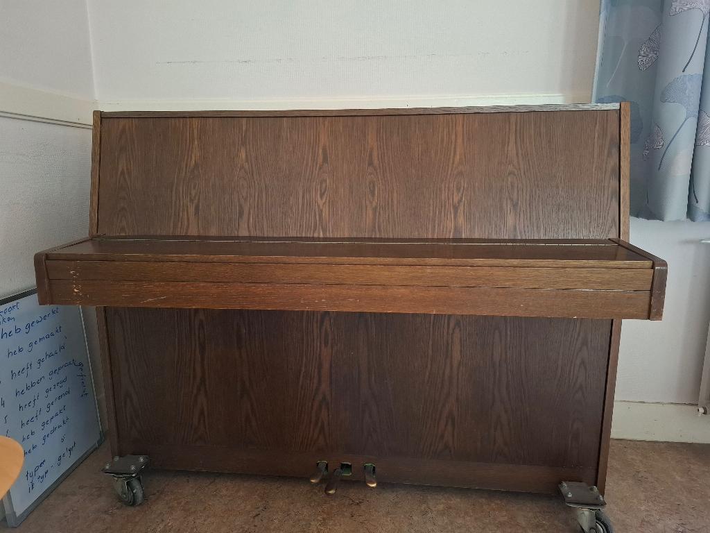 Piano, Muziek en Instrumenten, Piano's, Ophalen, Gebruikt, Bruin, Piano