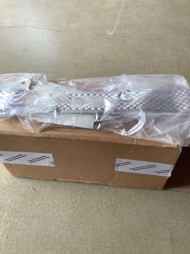 Porsche afschermplaat., Voor, Porsche, Nieuw, Ophalen of Verzenden