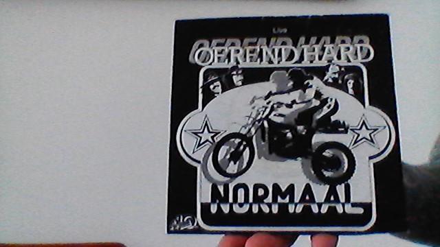 normaal jukebox single oerend hard live uit 1985, Cd's en Dvd's, Vinyl Singles, Zo goed als nieuw, Single, Nederlandstalig, Ophalen of Verzenden