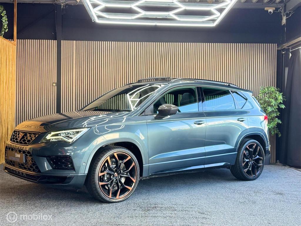 CUPRA Ateca 2.0 TSI 4DRIVE|Pano|Beats|Akra| Cam 360|Brembo, Auto's, Cupra, Automaat, Gebruikt, Zwart, 4 cilinders