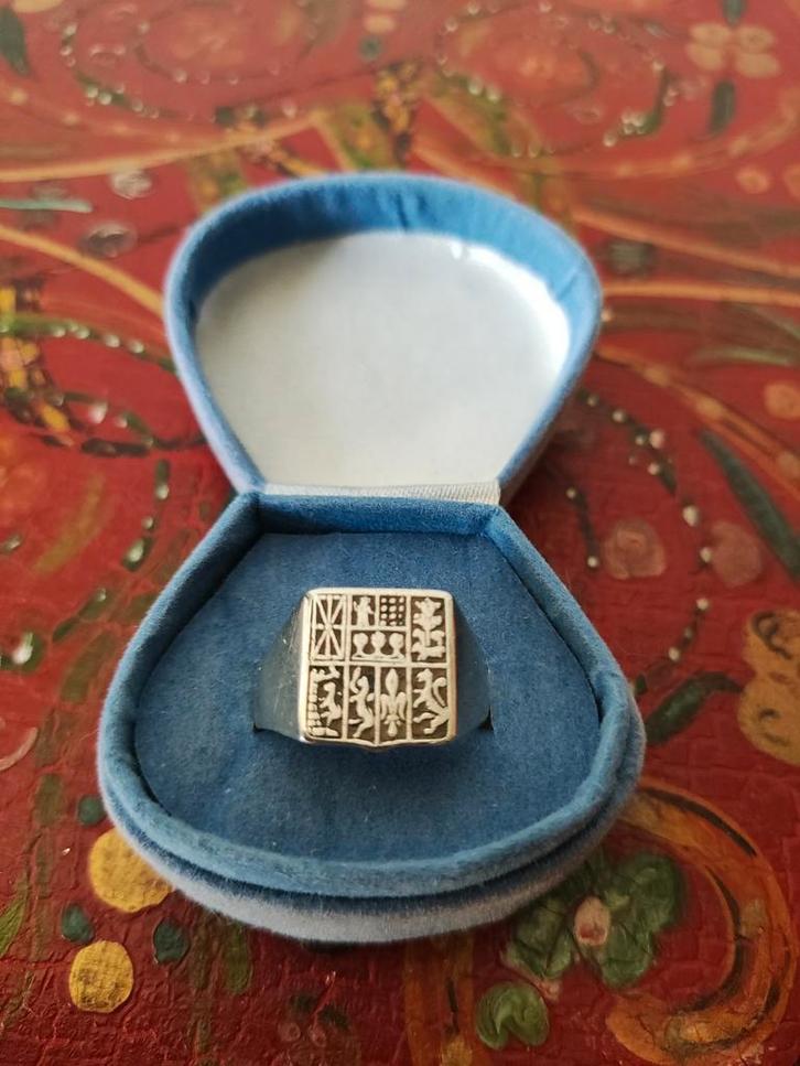 Mooie vintage zilveren Baskische zegelring, Antiek en Kunst, Antiek | Goud en Zilver, Verzenden
