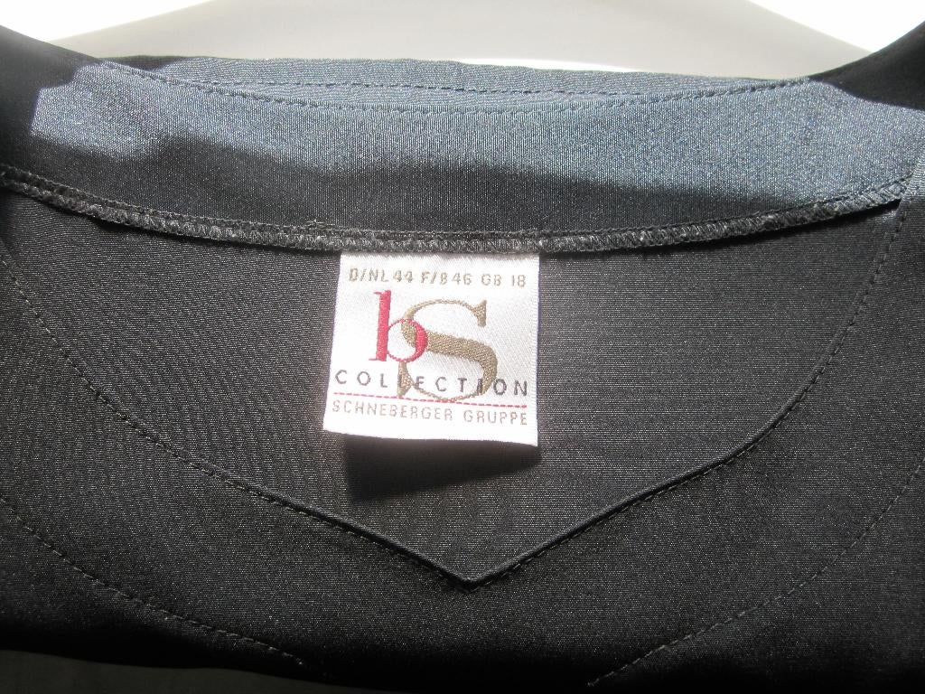 Roberto Sarto zwarte nette damestop maat 44., Kleding | Dames, Zwart, Maat 42/44 (L), Ophalen of Verzenden, Zo goed als nieuw