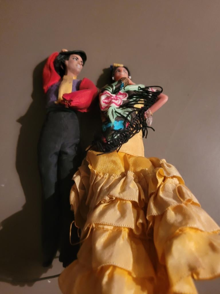 Diverse poppen in traditionele kleding, Verzamelen, Poppen, Ophalen of Verzenden, Gebruikt, Pop